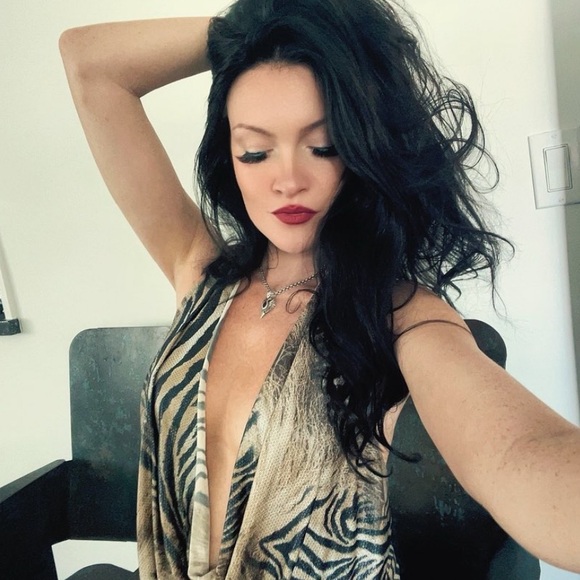 cora_divine_